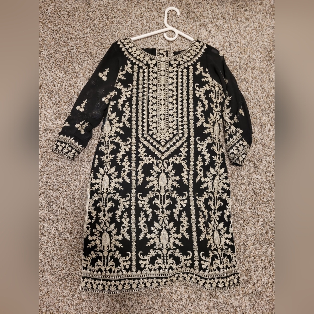 Indian Suit. Black and Silver Palazzo with Cuffed Sleeves.